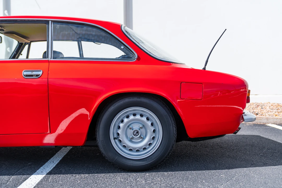 1972 Alfa Romeo 2000 GT Veloce - Image 27 of 31