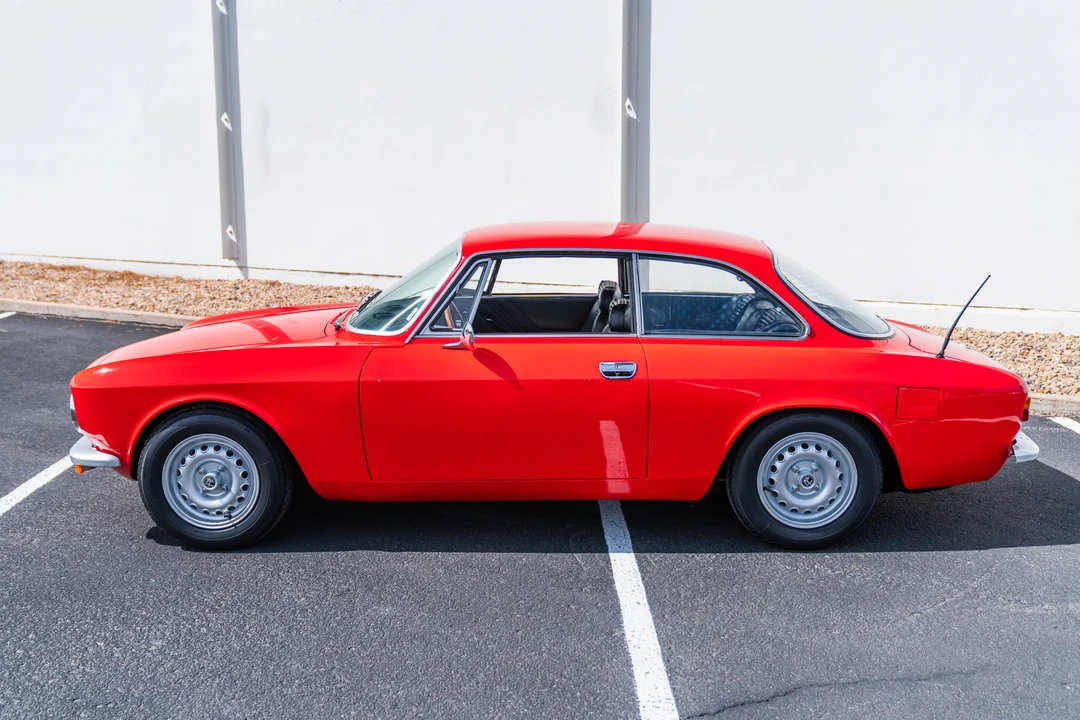 1972 Alfa Romeo 2000 GT Veloce - Image 24 of 31