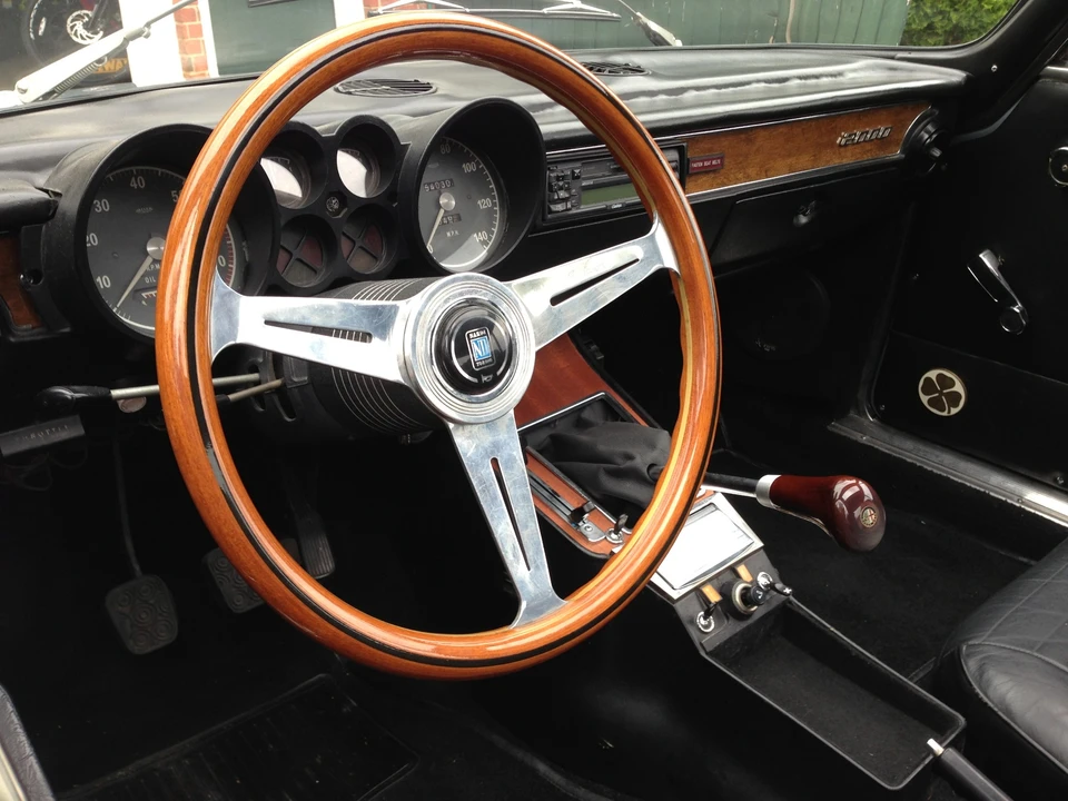 1972 Alfa Romeo 2000 GT Veloce - Image 20 of 31