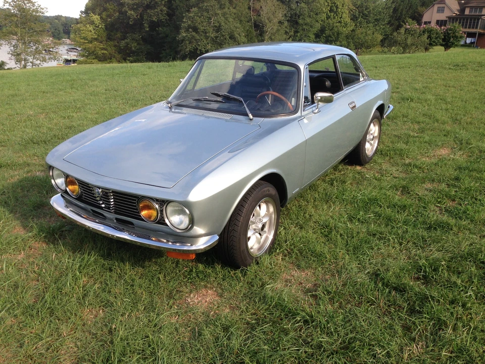1972 Alfa Romeo 2000 GT Veloce - Image 2 of 31