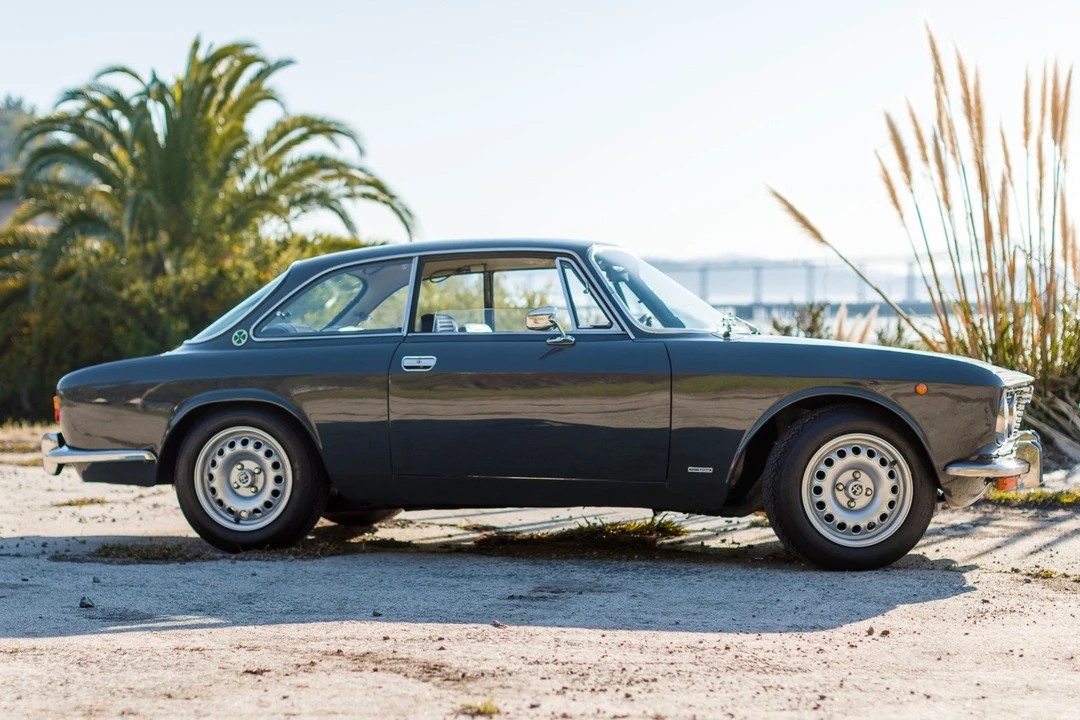 1972 Alfa Romeo 2000 GT Veloce - Image 13 of 31