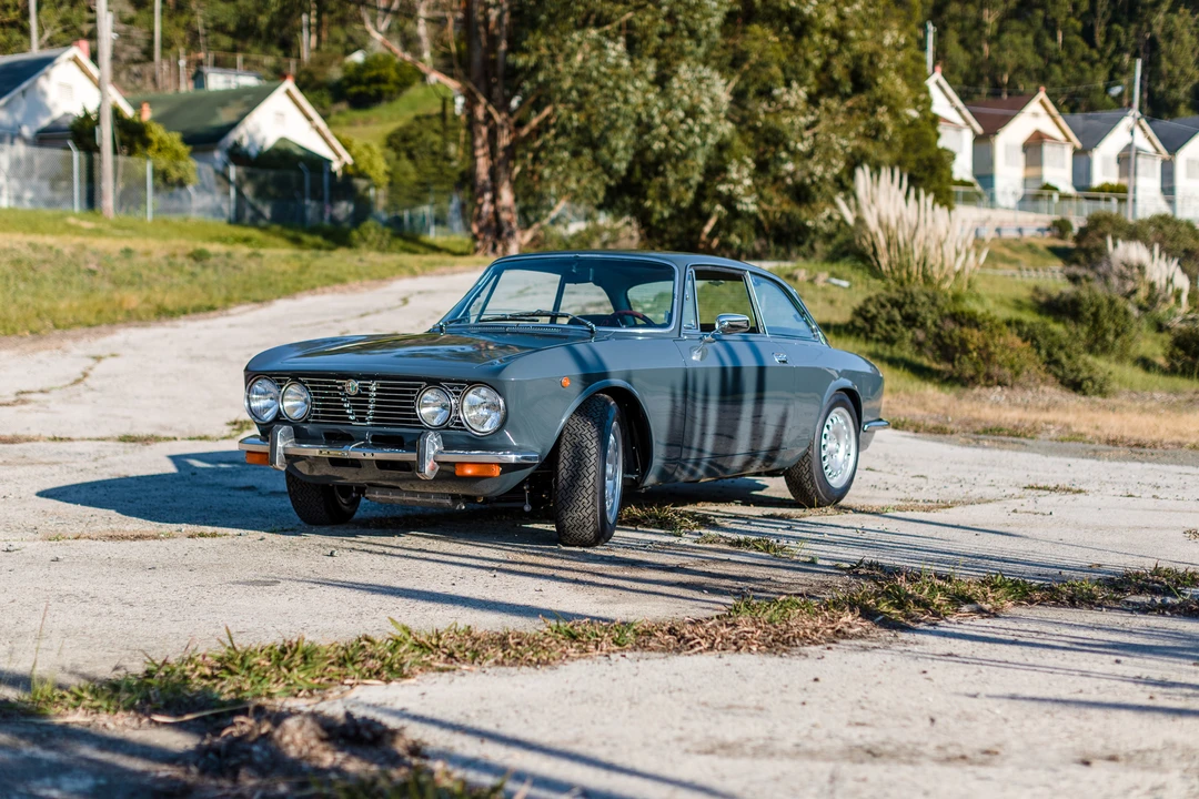 1972 Alfa Romeo 2000 GT Veloce - Image 2 of 31