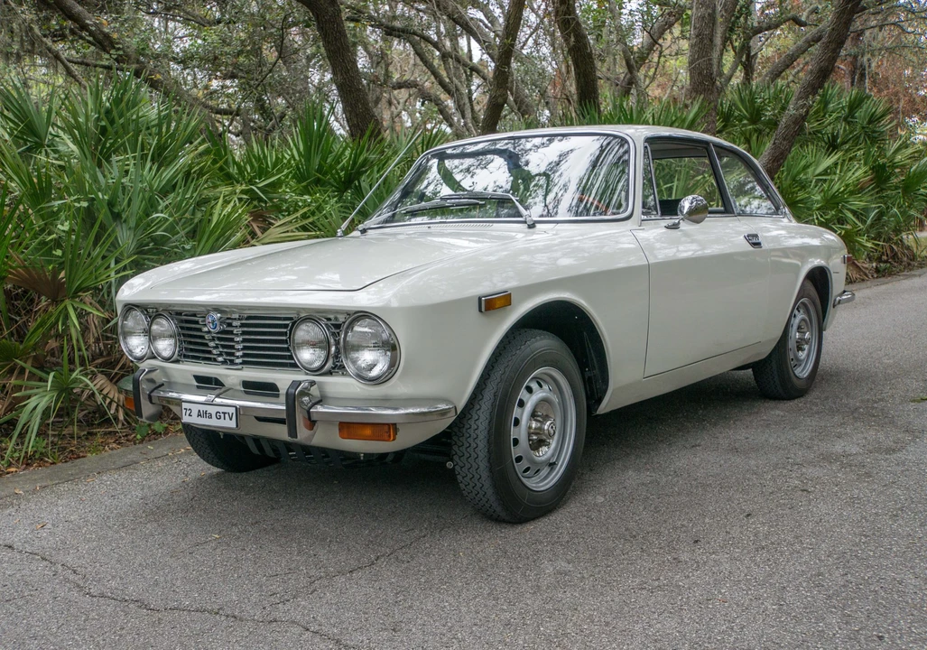 1972 Alfa Romeo 2000 GT Veloce - Image 2 of 31