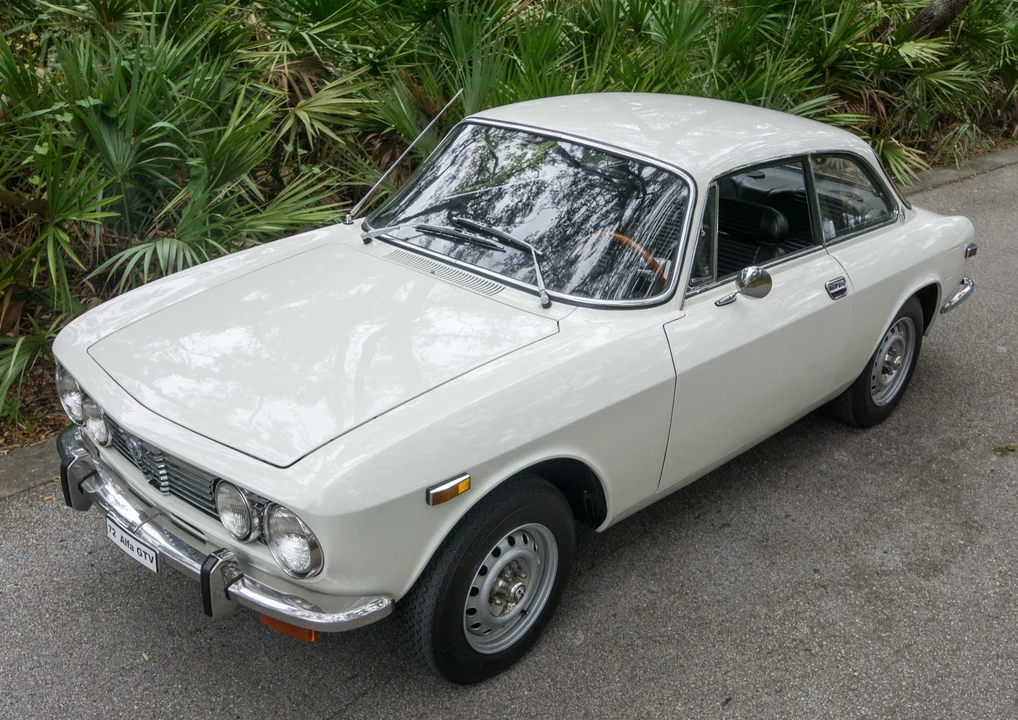 1972 Alfa Romeo 2000 GT Veloce - Image 3 of 31