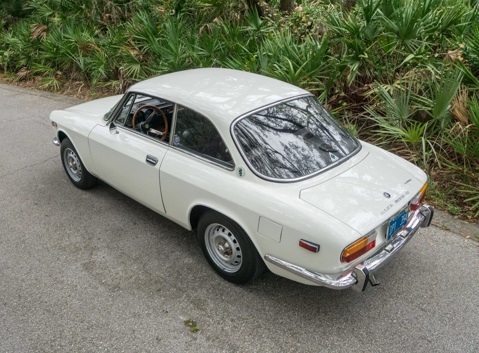 1972 Alfa Romeo 2000 GT Veloce - Image 10 of 31