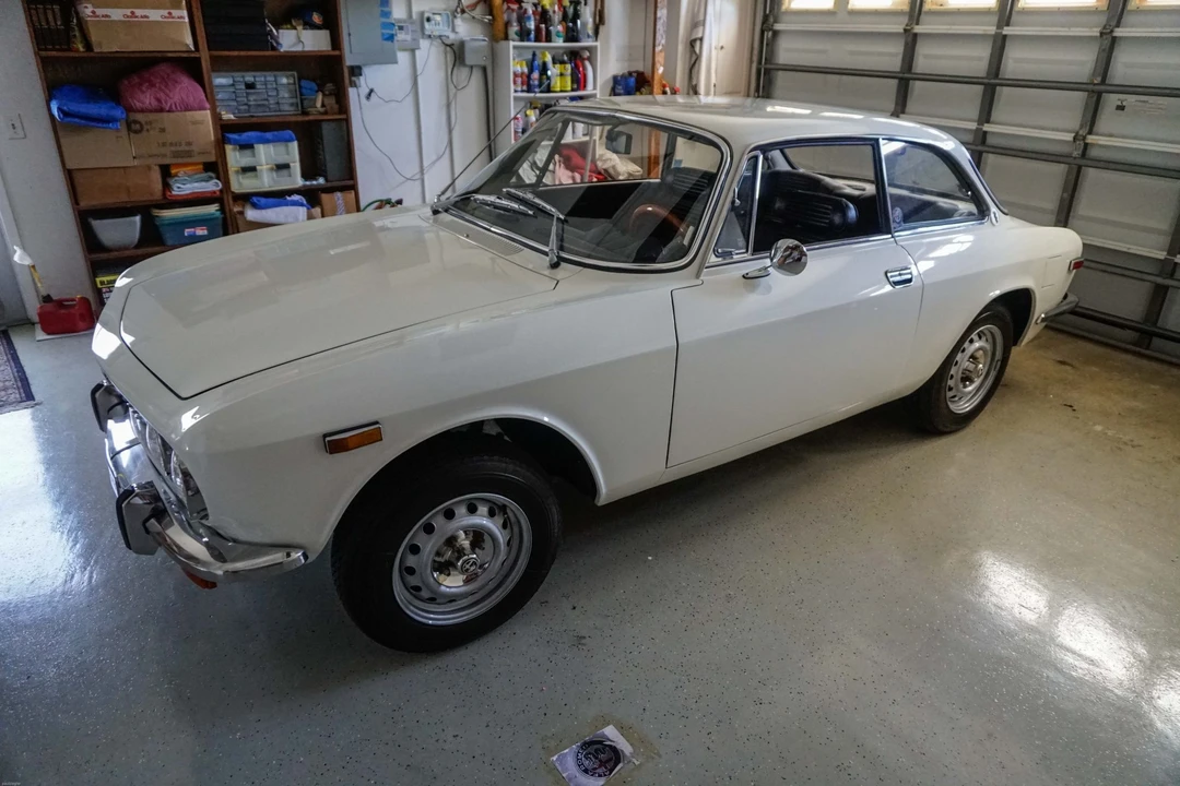 1972 Alfa Romeo 2000 GT Veloce - Image 4 of 31