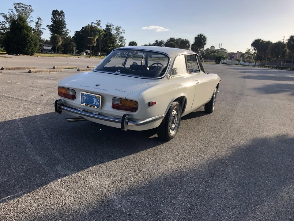 1972 Alfa Romeo 2000 GT Veloce - Image 12 of 31