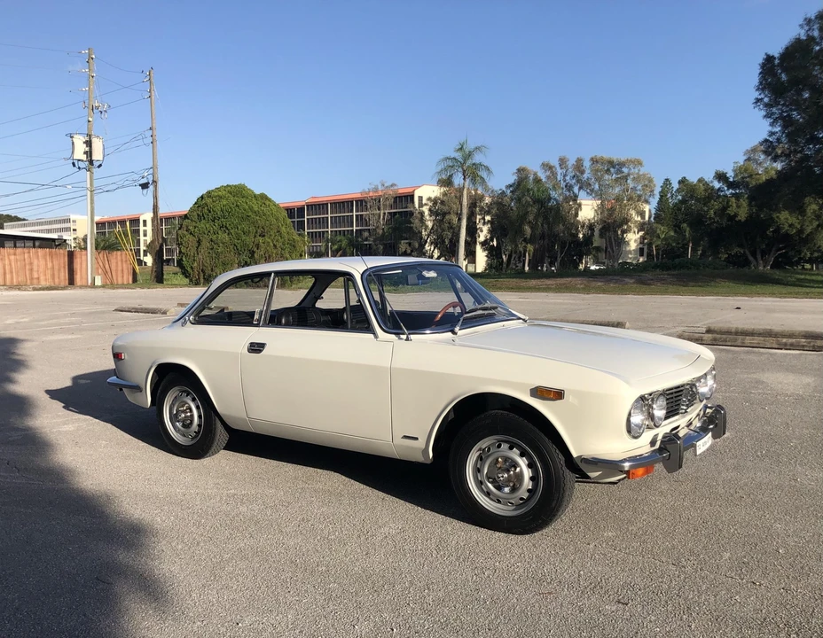 1972 Alfa Romeo 2000 GT Veloce - Image 15 of 31