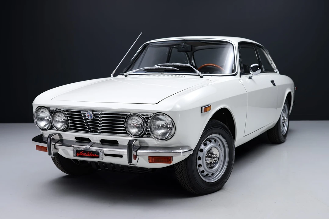 1972 Alfa Romeo 2000 GT Veloce - Image 3 of 31