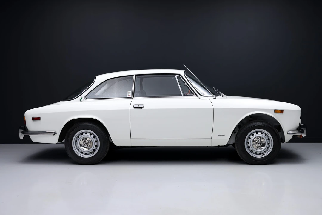 1972 Alfa Romeo 2000 GT Veloce - Image 8 of 31