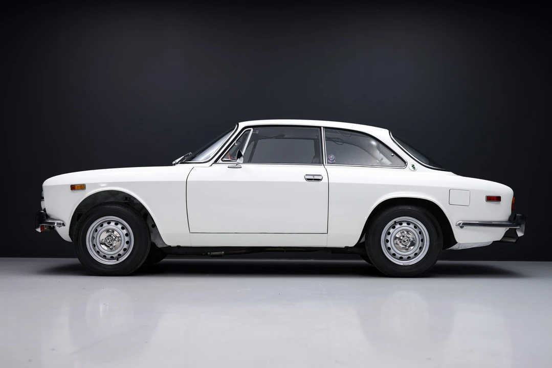1972 Alfa Romeo 2000 GT Veloce - Image 16 of 31