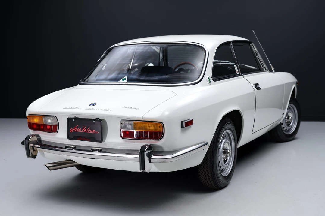 1972 Alfa Romeo 2000 GT Veloce - Image 10 of 31