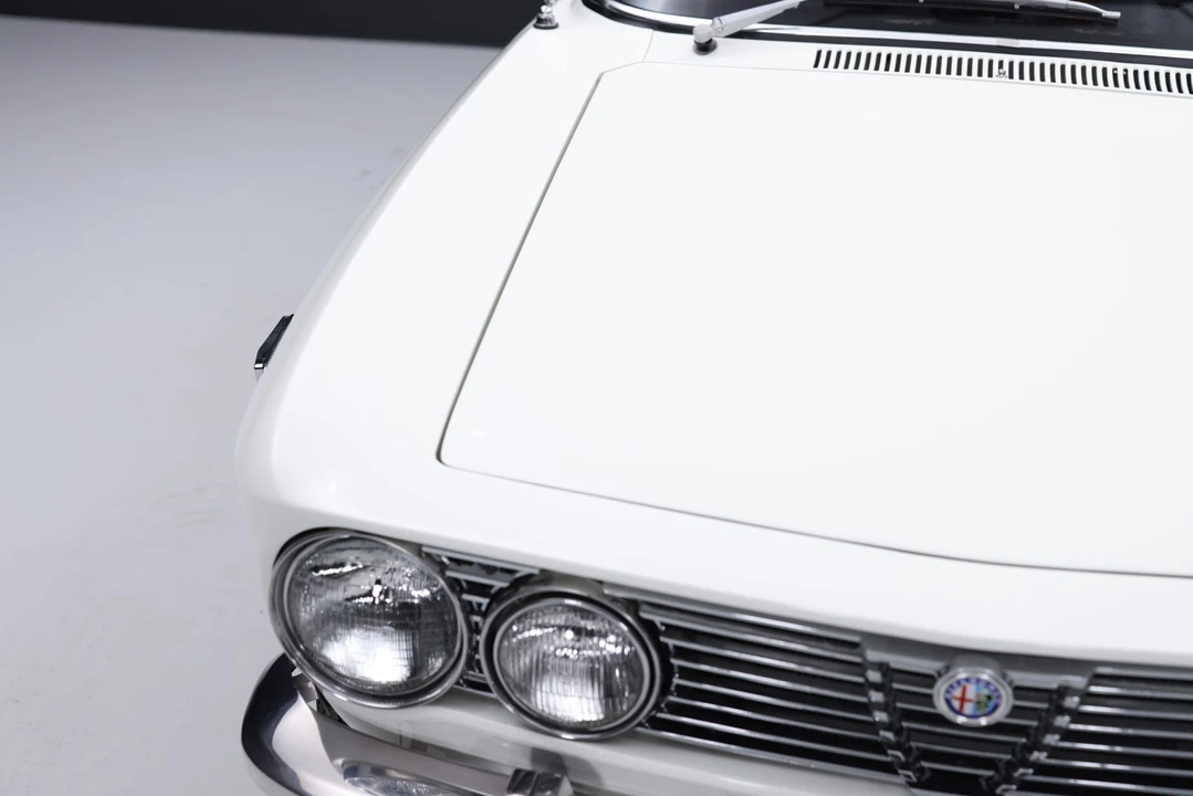 1972 Alfa Romeo 2000 GT Veloce - Image 22 of 31