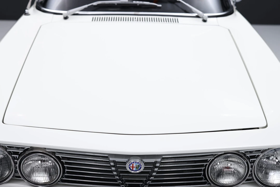 1972 Alfa Romeo 2000 GT Veloce - Image 23 of 31