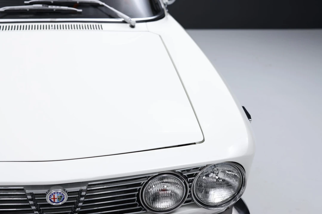 1972 Alfa Romeo 2000 GT Veloce - Image 24 of 31