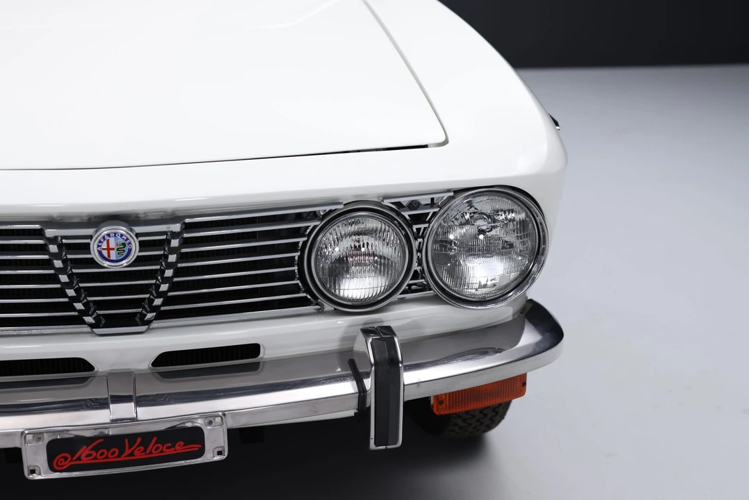 1972 Alfa Romeo 2000 GT Veloce - Image 27 of 31