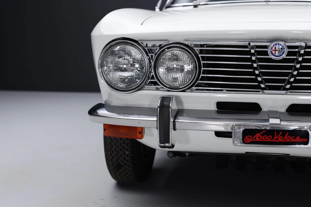 1972 Alfa Romeo 2000 GT Veloce - Image 28 of 31