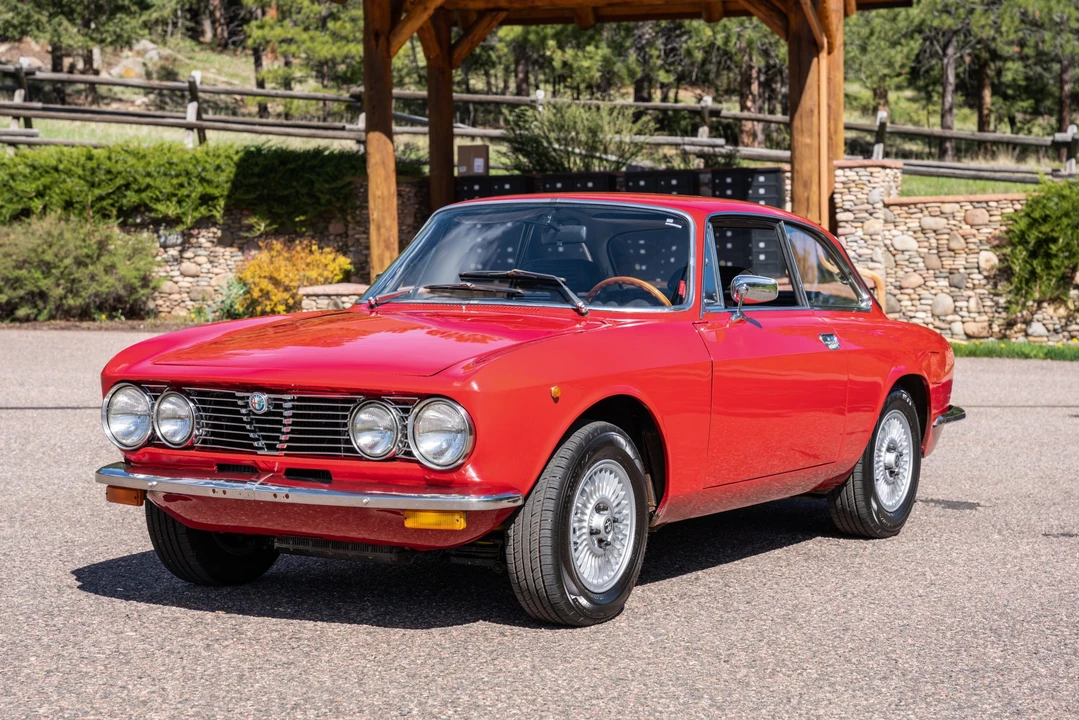 1972 Alfa Romeo 2000 GT Veloce - Image 2 of 31