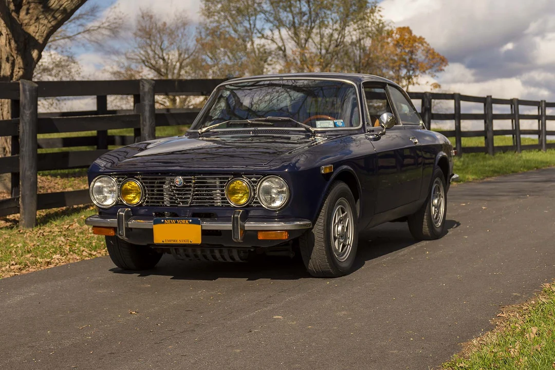 1972 Alfa Romeo 2000 GT Veloce - Image 2 of 31
