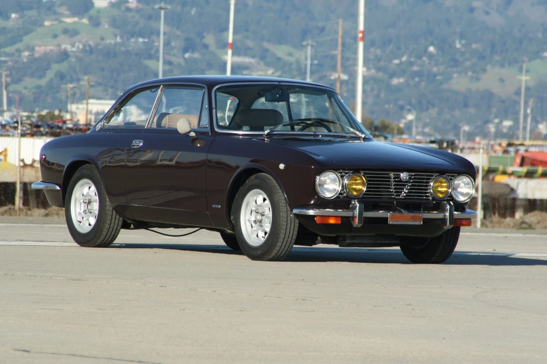 1972 Alfa Romeo 2000 GT Veloce - Image 18 of 31