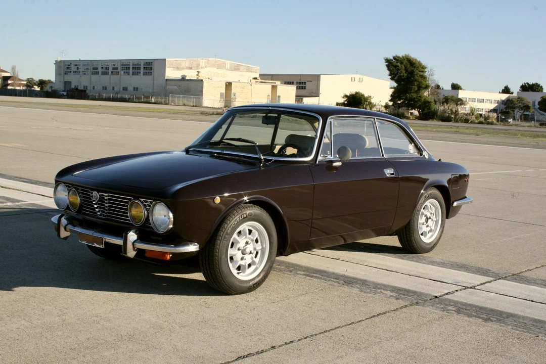 1972 Alfa Romeo 2000 GT Veloce - Image 4 of 31