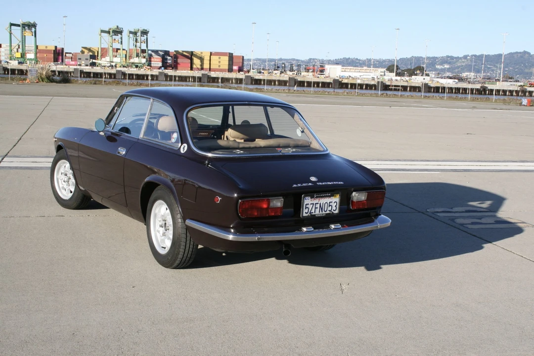 1972 Alfa Romeo 2000 GT Veloce - Image 10 of 31