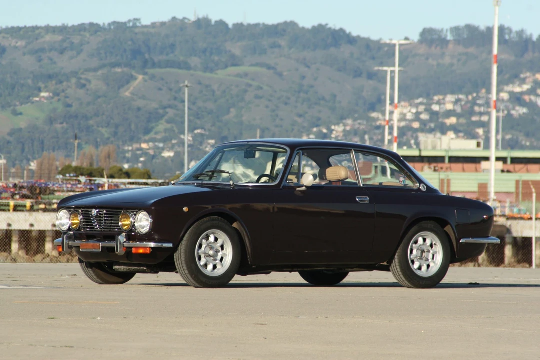 1972 Alfa Romeo 2000 GT Veloce - Image 5 of 31