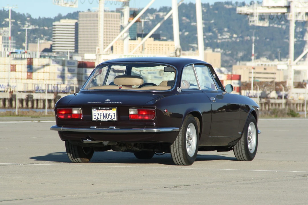 1972 Alfa Romeo 2000 GT Veloce - Image 13 of 31