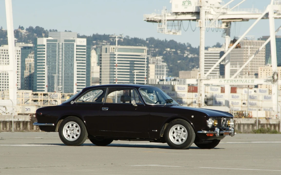 1972 Alfa Romeo 2000 GT Veloce - Image 17 of 31