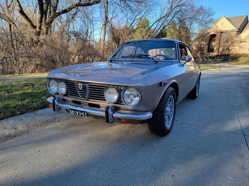 1972 Alfa Romeo 2000 GT Veloce - Image 23 of 31