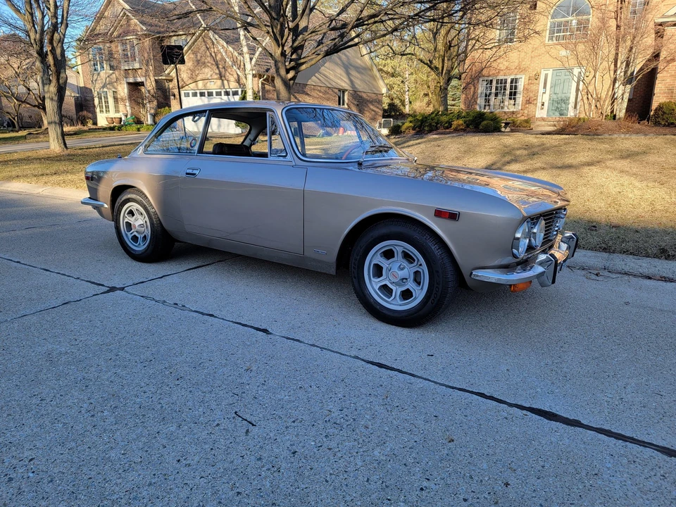 1972 Alfa Romeo 2000 GT Veloce - Image 29 of 31