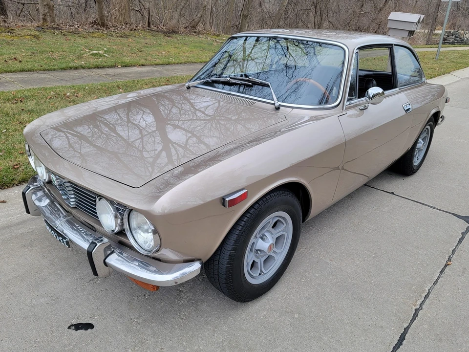 1972 Alfa Romeo 2000 GT Veloce - Image 4 of 31