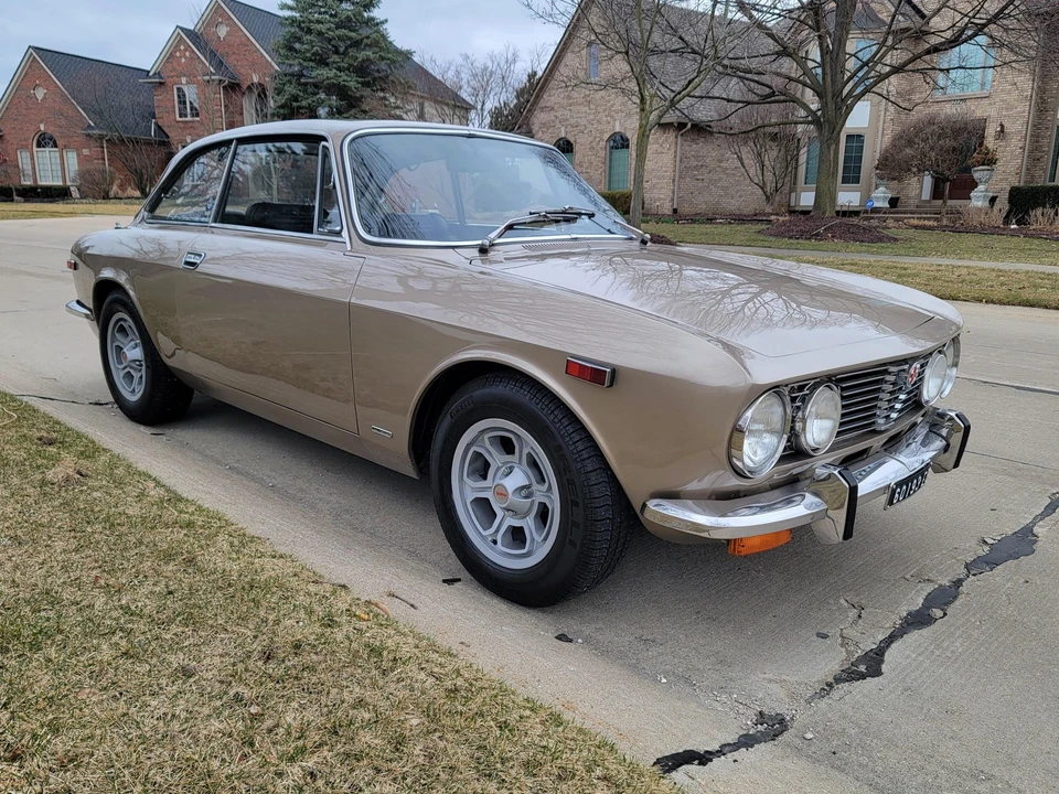 1972 Alfa Romeo 2000 GT Veloce - Image 9 of 31