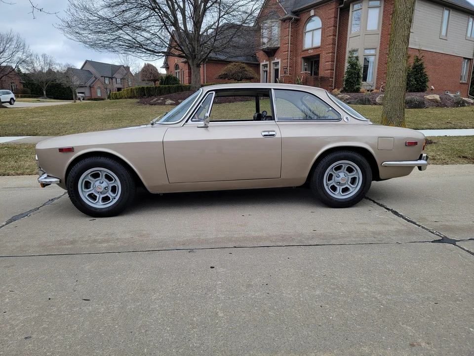 1972 Alfa Romeo 2000 GT Veloce - Image 21 of 31