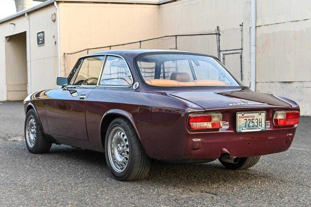1972 Alfa Romeo 2000 GT Veloce - Image 10 of 31