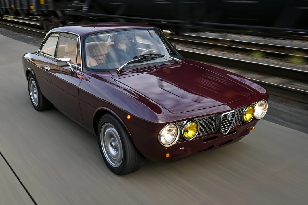 1972 Alfa Romeo 2000 GT Veloce - Image 2 of 31