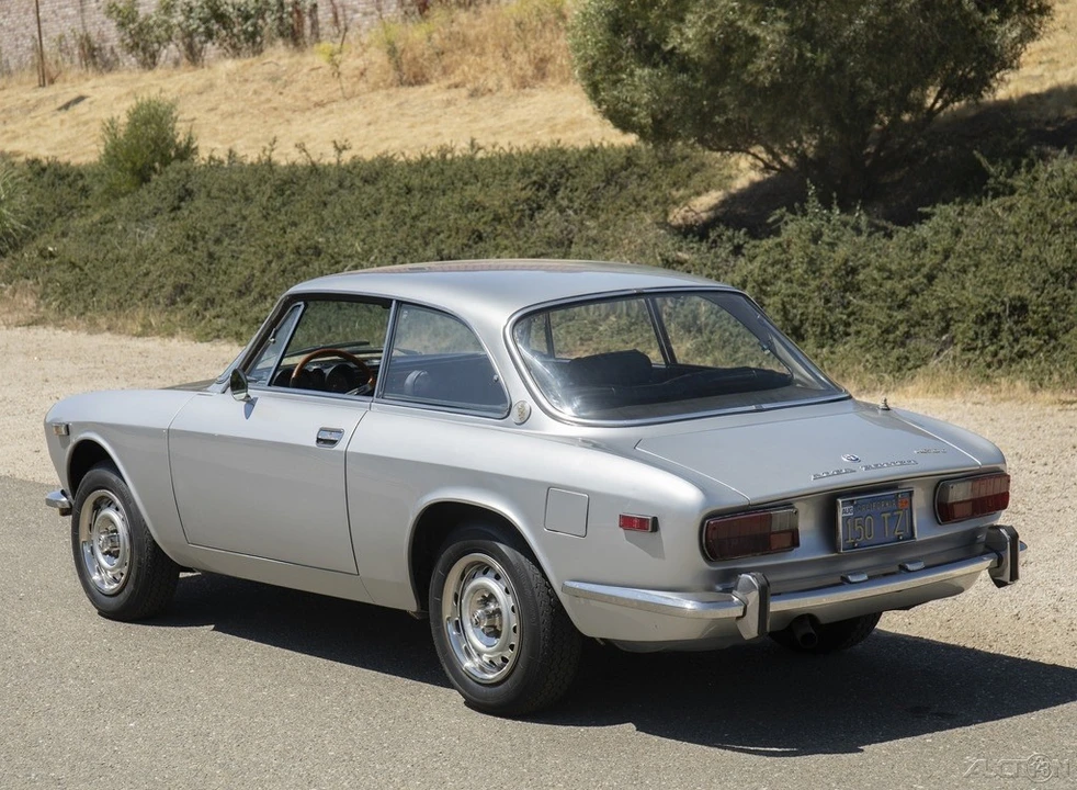 1972 Alfa Romeo 2000 GT Veloce - Image 3 of 21