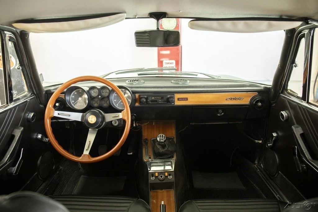 1972 Alfa Romeo 2000 GT Veloce - Image 9 of 21