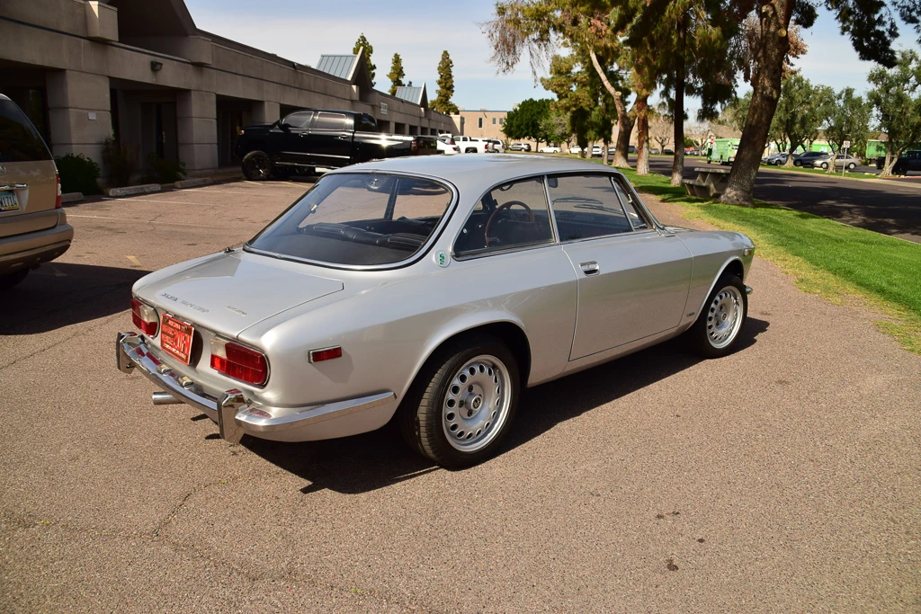 1972 Alfa Romeo 2000 GT Veloce - Image 13 of 31
