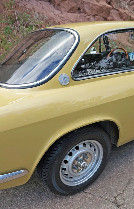 1972 Alfa Romeo 2000 GT Veloce - Image 25 of 31