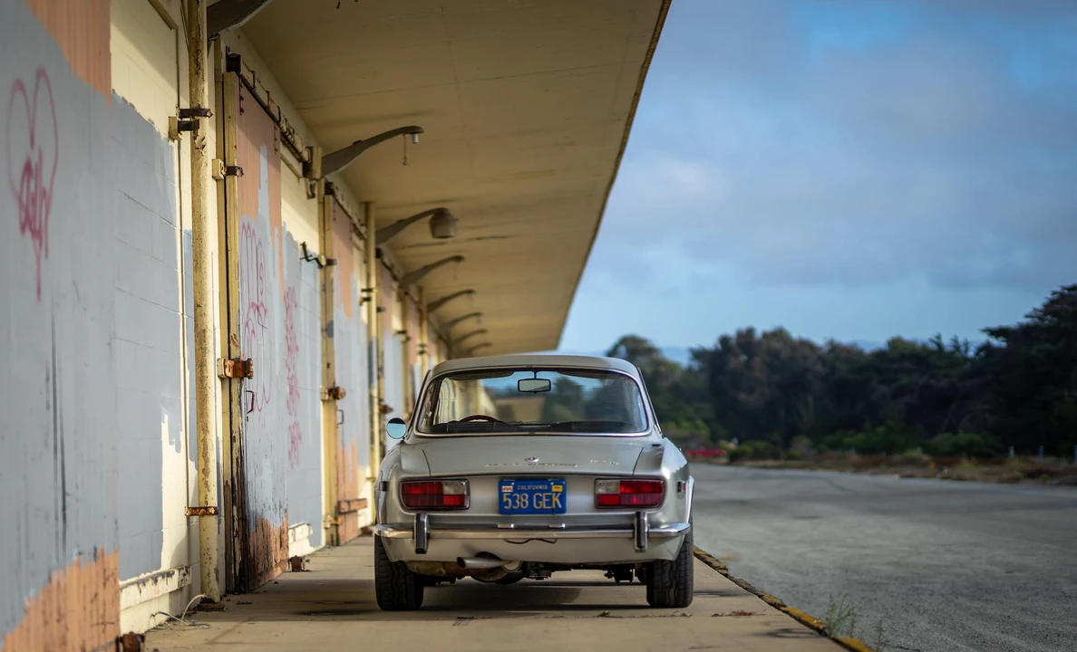 1972 Alfa Romeo 2000 GT Veloce - Image 13 of 31