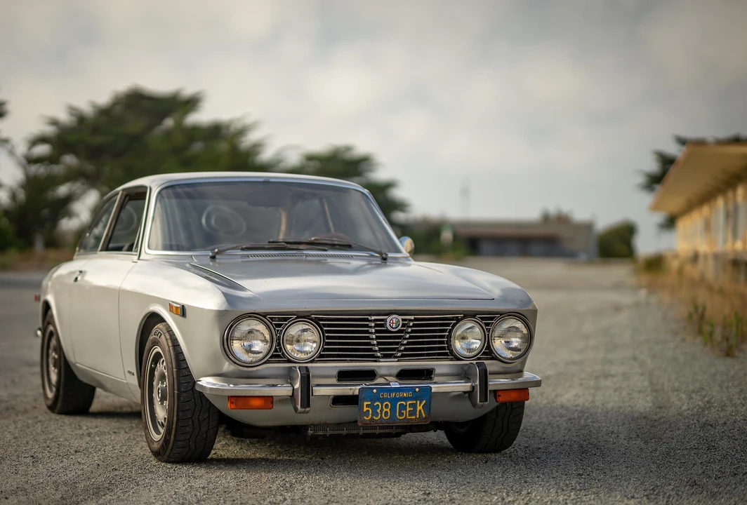 1972 Alfa Romeo 2000 GT Veloce - Image 2 of 31