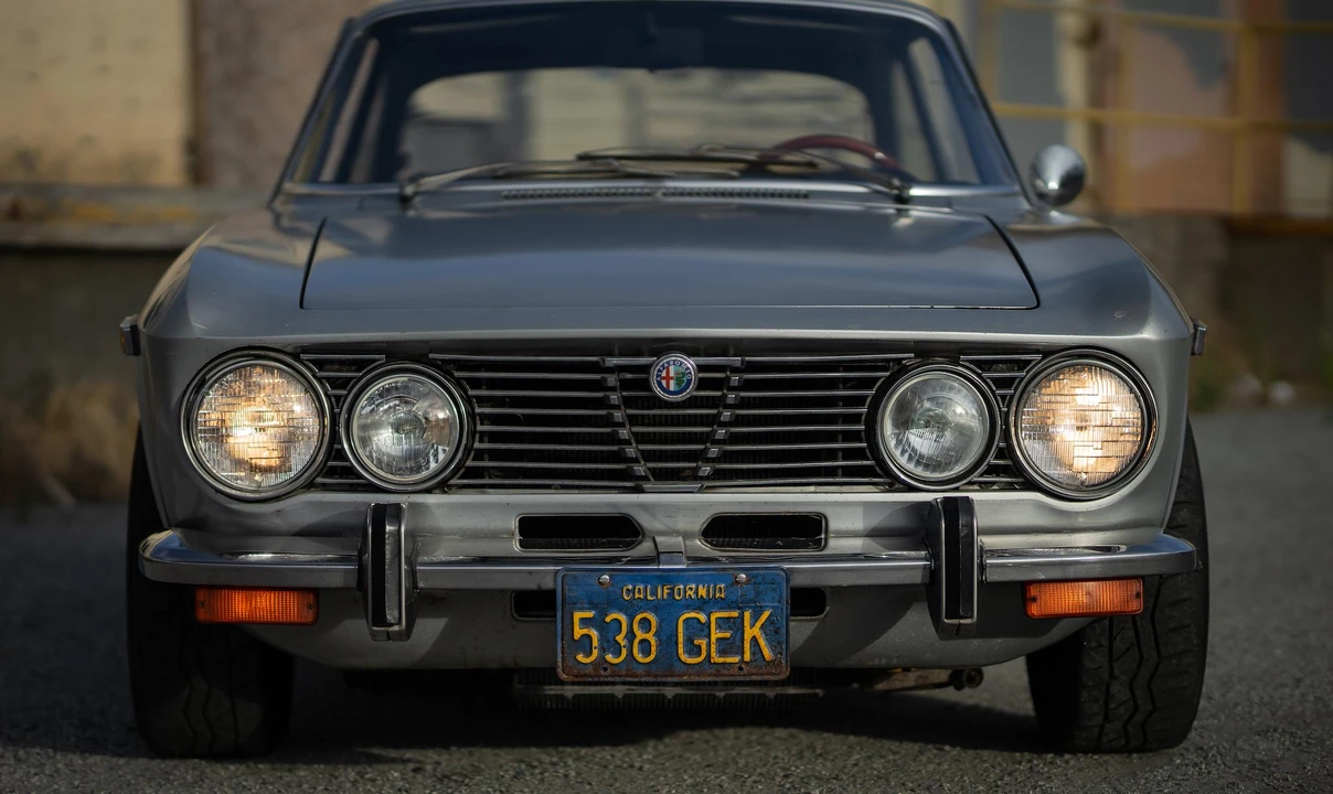 1972 Alfa Romeo 2000 GT Veloce - Image 28 of 31