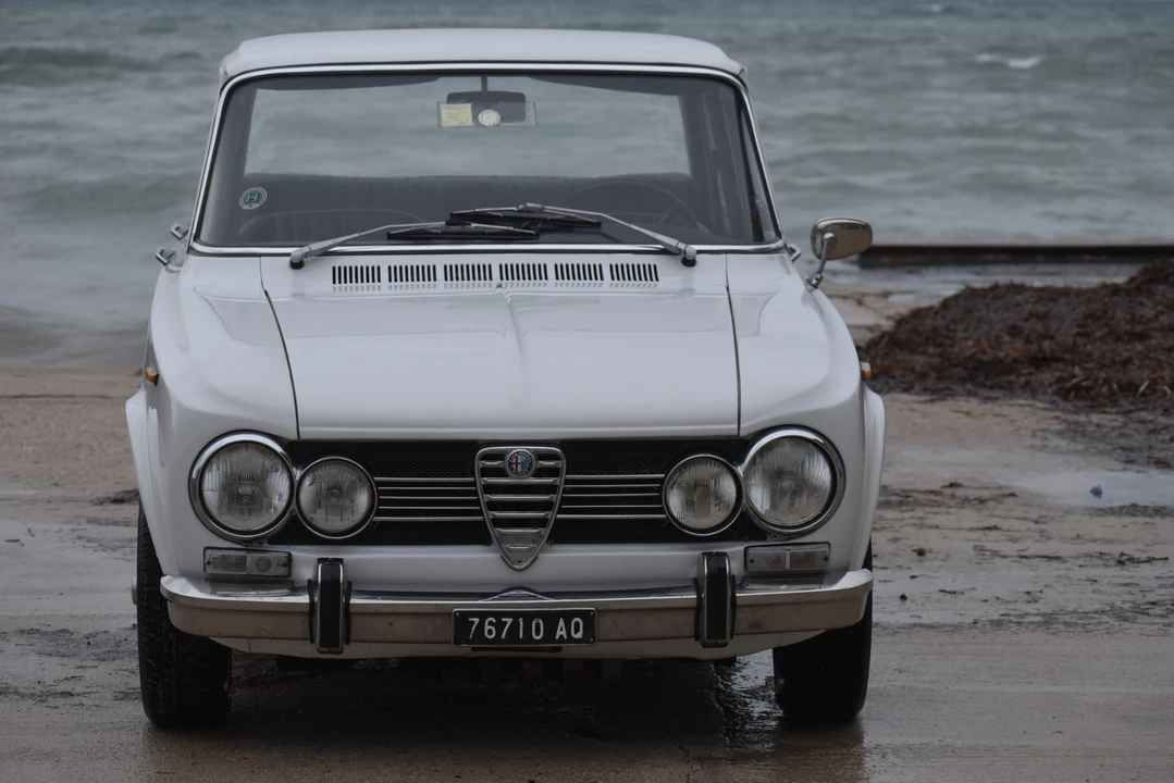 1972 Alfa Romeo 2000 GT Veloce - Image 28 of 31
