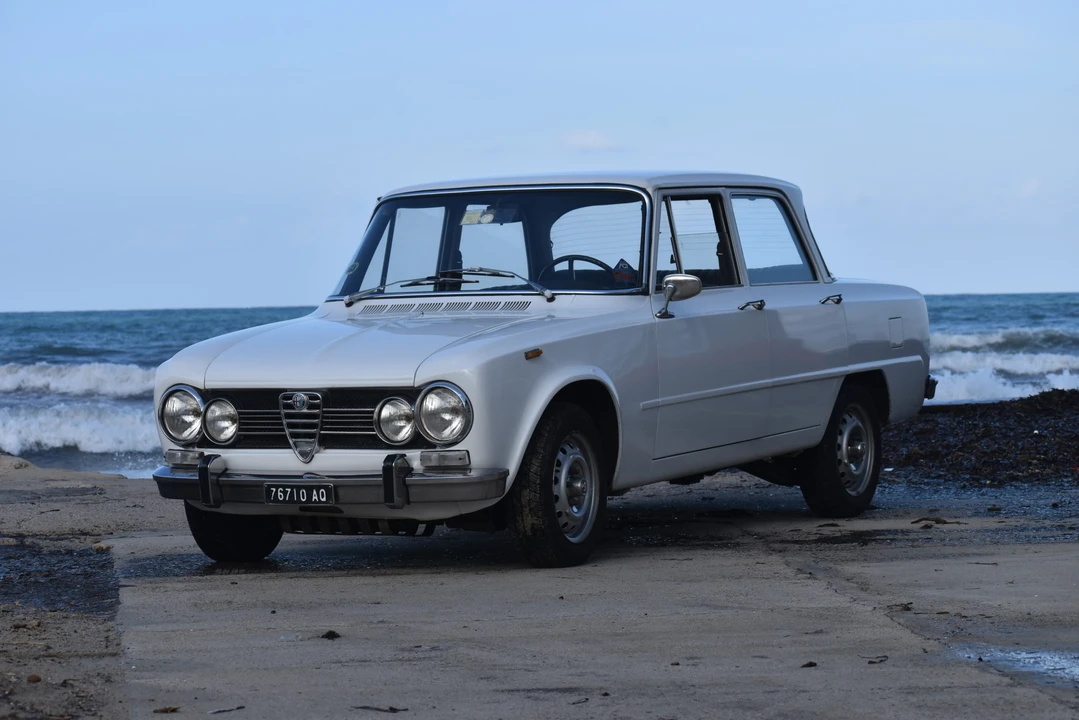 1972 Alfa Romeo 2000 GT Veloce - Image 3 of 31