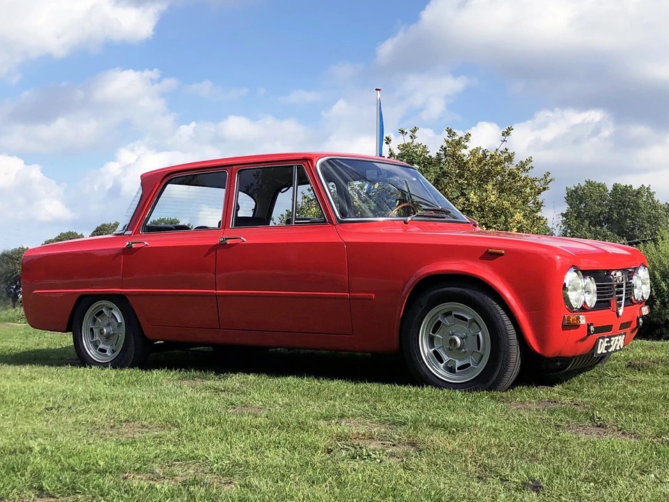 1972 Alfa Romeo 2000 GT Veloce - Image 12 of 31