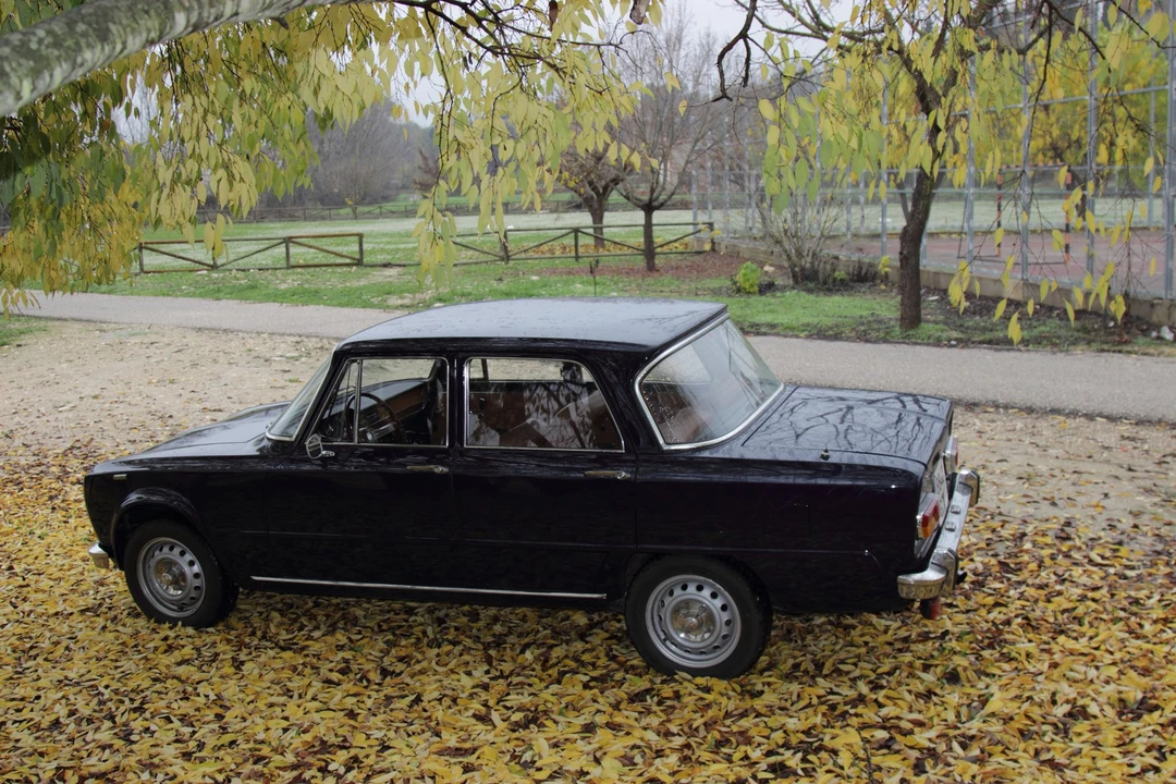1972 Alfa Romeo GT 1600 Junior - Image 14 of 31