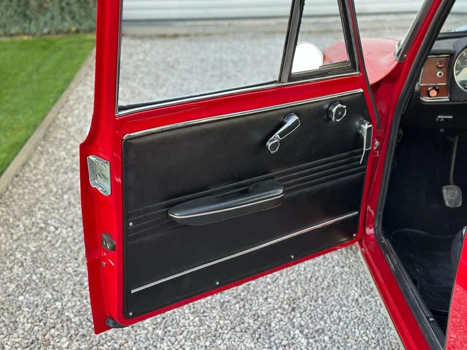 1972 Alfa Romeo Giulia - Image 17 of 30