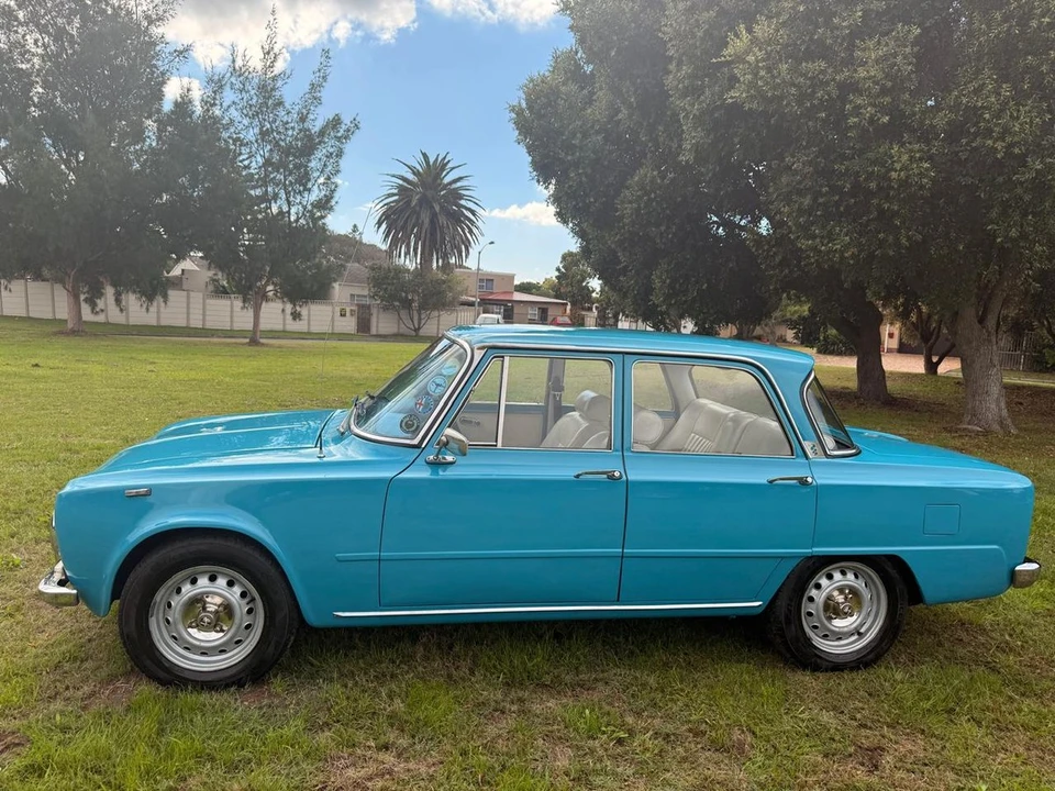 1972 Alfa Romeo Giulia - Image 11 of 30