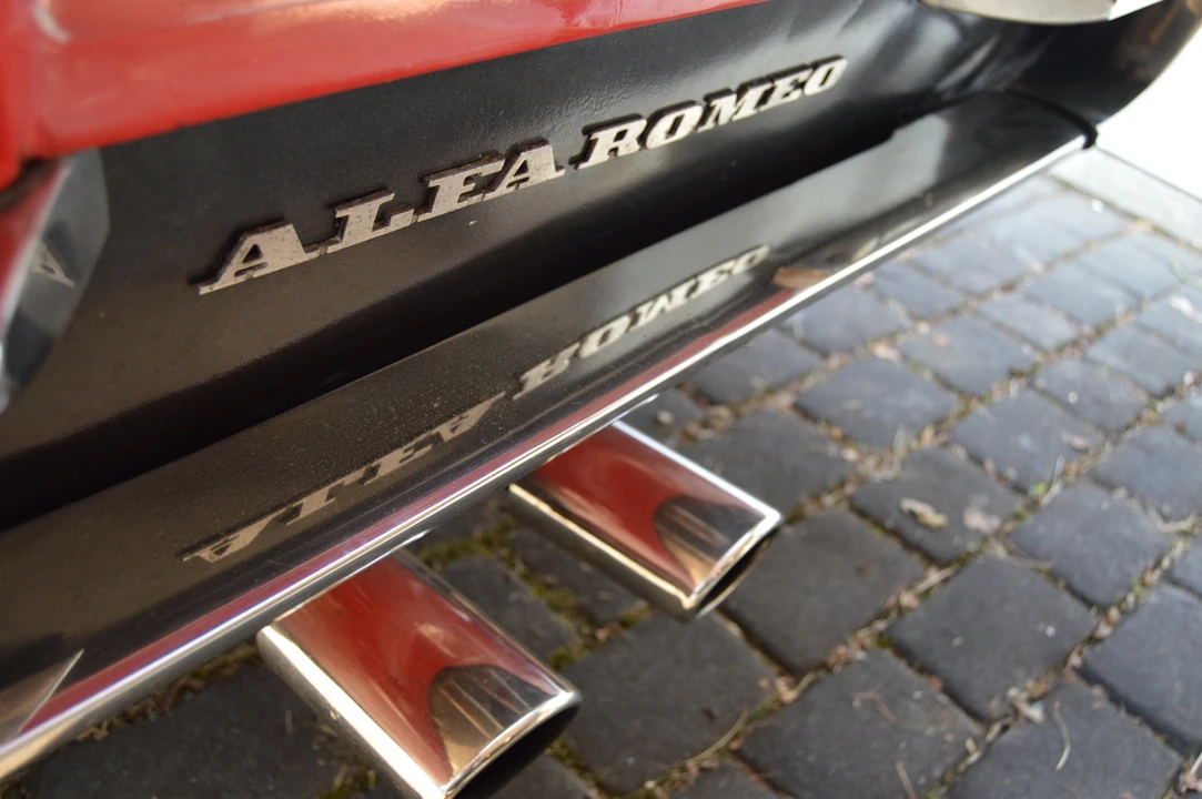 1972 Alfa Romeo Montreal - Image 16 of 27